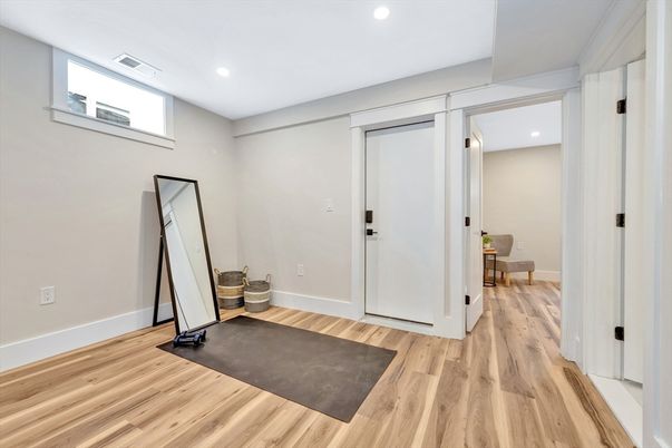 Interior, Recessed Lighting, Wood Texture Flooring