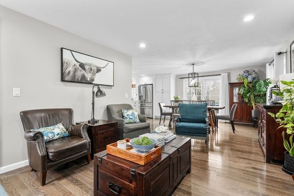 Dining room, Interior, Living room, Pendant Lights, Recessed Lighting, Wood Texture Flooring