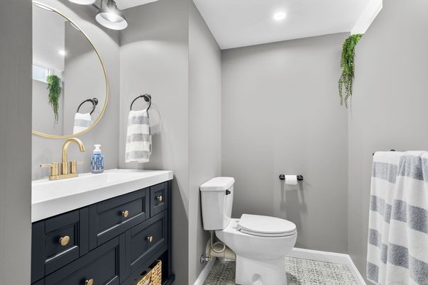 Bathroom, Interior, Recessed Lighting