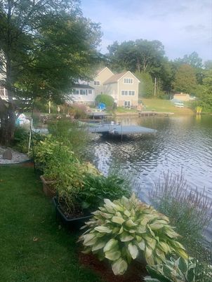 Exterior, Lake