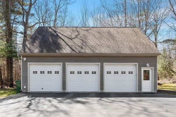 Detached Garage, Exterior