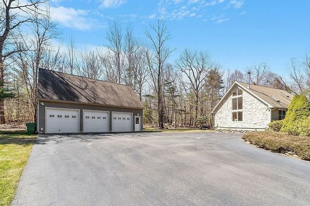 Detached Garage, Exterior