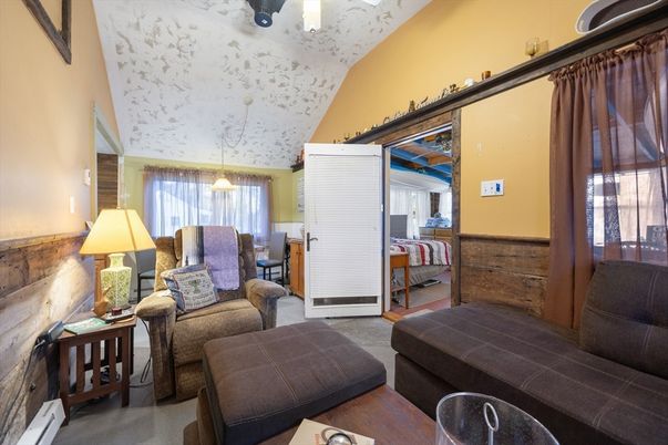 Dining room, Interior, Living room, Pendant Lights