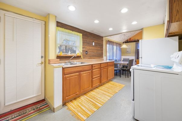 Dining room, Interior, Recessed Lighting, Washer, Wooden Walls