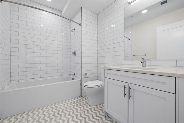 Bathroom, Interior, Recessed Lighting