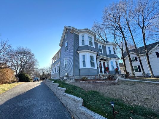 Exterior, Facade, Queen Anne Victorian