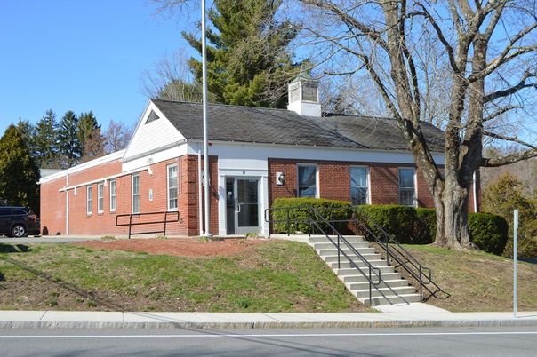 Exterior, Facade, Brick Facade, Cape Cod