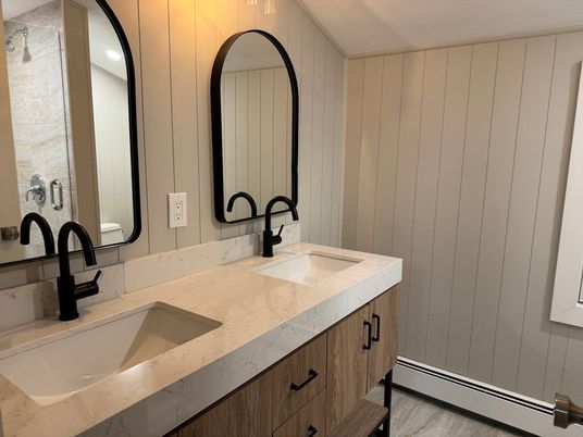 Bathroom, Dual Sink Vanities, Interior