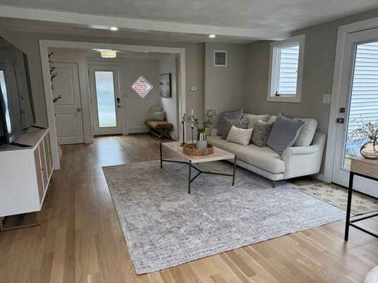 Interior, Living room, Recessed Lighting, Wood Texture Flooring