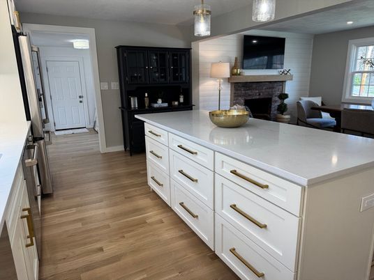 Fireplace, Interior, Kitchen, Recessed Lighting, Wood Texture Flooring