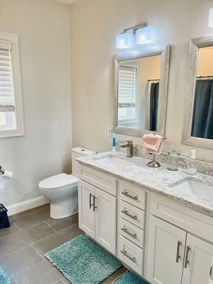 Bathroom, Dual Sink Vanities, Interior