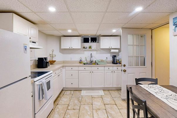Interior, Kitchen, Recessed Lighting