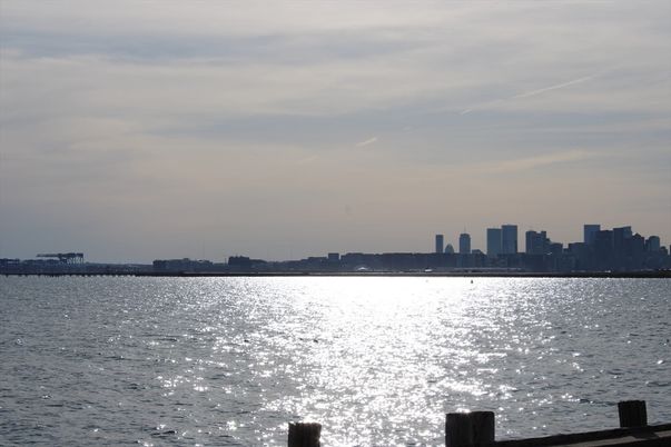 Exterior, Lake