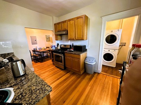 Dining room, Interior, Kitchen, Washer, Wood Texture Flooring