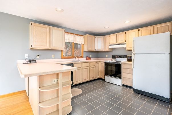 Interior, Kitchen, Recessed Lighting