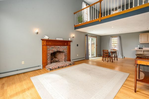 Dining room, Fireplace, Interior, Recessed Lighting, Wood Texture Flooring