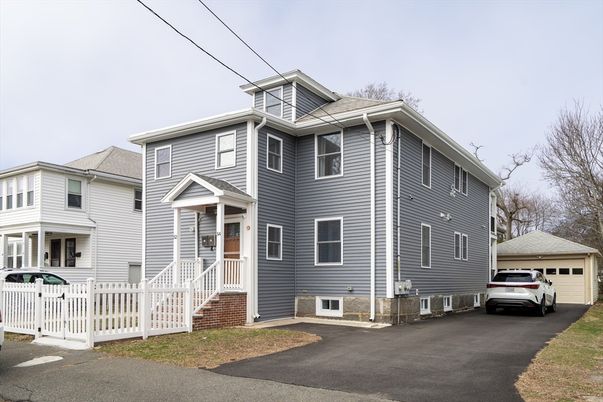 Detached Garage, Exterior, Facade, American Foursquare