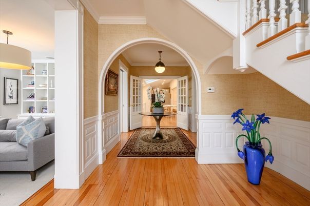 Interior, Pendant Lights, Wood Texture Flooring
