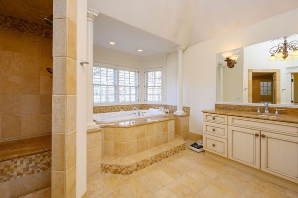 Bathroom, Interior, Recessed Lighting