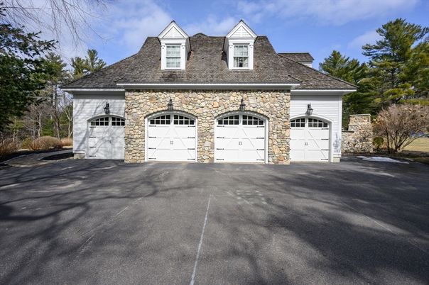 Attached, Exterior, Facade, French Provincial