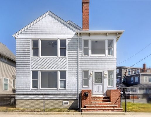 Exterior, Facade, Queen Anne Victorian