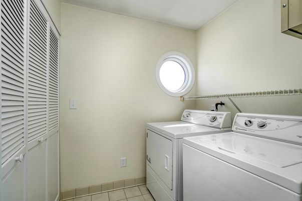 Interior, Utility Closets, Washer