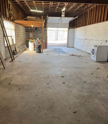 Interior, Stone Walls, Washer