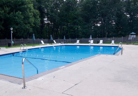 Exterior, Pool