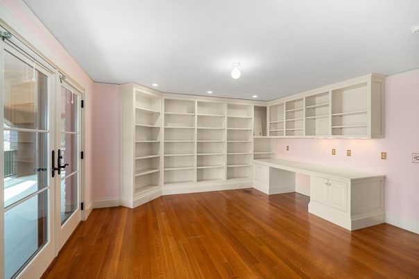 Interior, Recessed Lighting, Walk-in Closets, Wood Texture Flooring