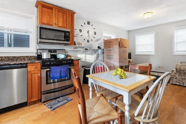Dining room, Interior, Kitchen, Stainless Steel Appliances, Wood Texture Flooring