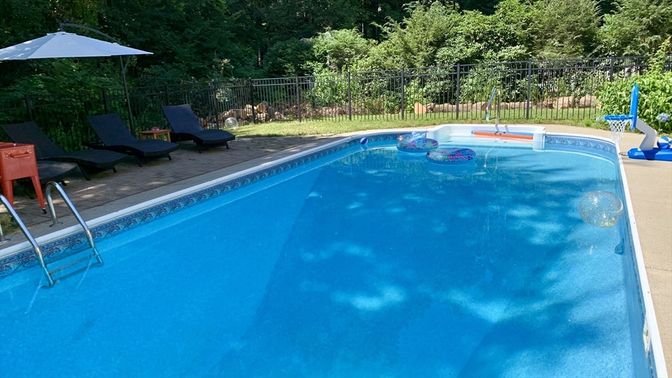 Exterior, Pool
