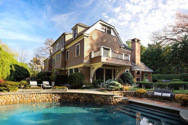 Exterior, Facade, Pool, Queen Anne Victorian
