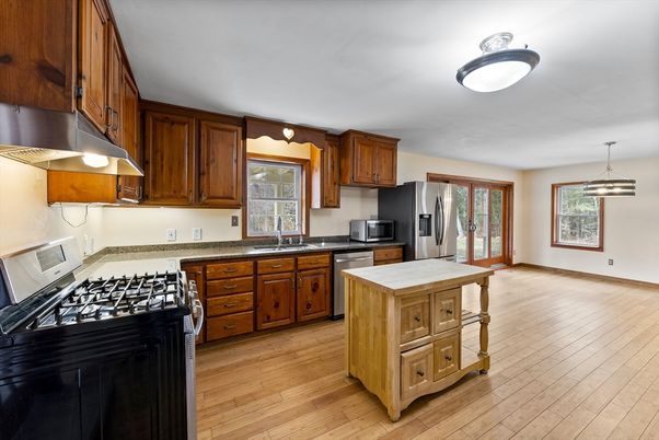 Interior, Kitchen, Pendant Lights, Wood Texture Flooring