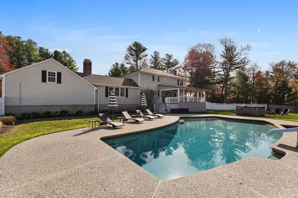 Exterior, Hot Tub, Pool
