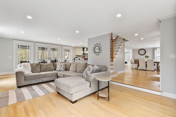 Interior, Living room, Recessed Lighting, Wood Texture Flooring