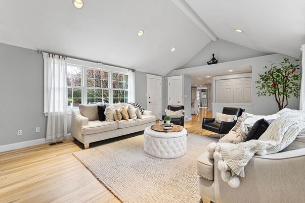 Interior, Living room, Recessed Lighting, Wood Texture Flooring