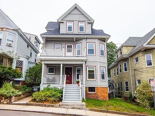 Exterior, Facade, Queen Anne Victorian
