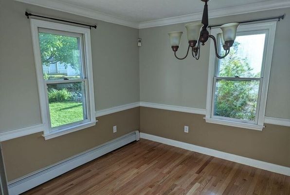 Chandelier, Empty room, Interior, Wood Texture Flooring