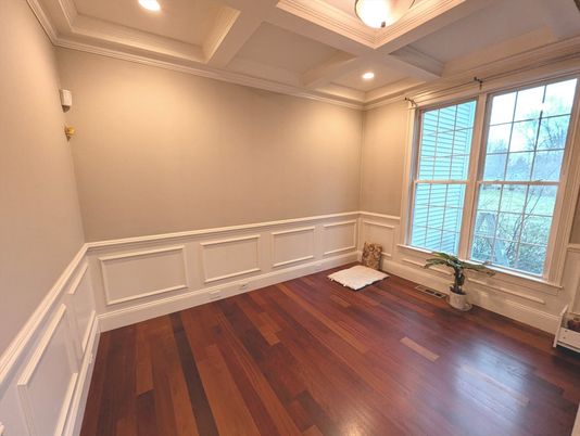 Empty room, Interior, Recessed Lighting, Wood Texture Flooring