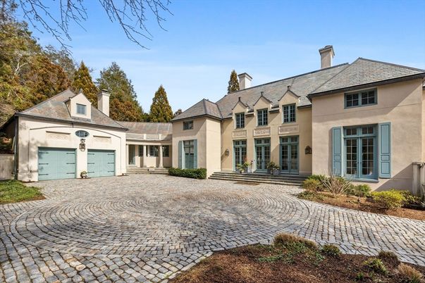 Attached, Exterior, Facade, French Provincial