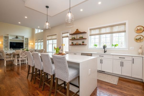 Dining room, Interior, Kitchen, Pendant Lights, Recessed Lighting, Wood Texture Flooring