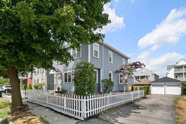 Detached Garage, Exterior