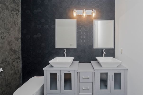 Bathroom, Dual Sink Vanities, Interior