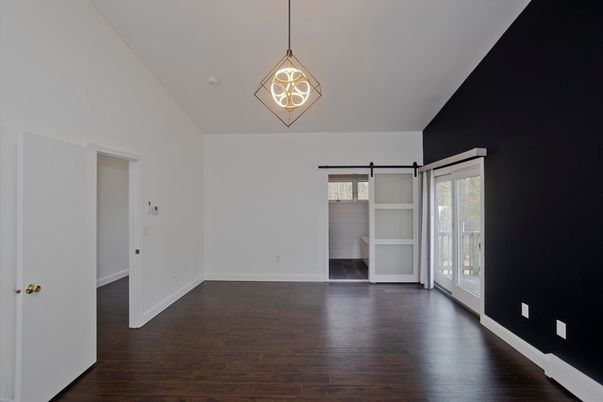 Empty room, Interior, Pendant Lights, Wood Texture Flooring