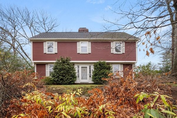 Exterior, Facade, American Foursquare