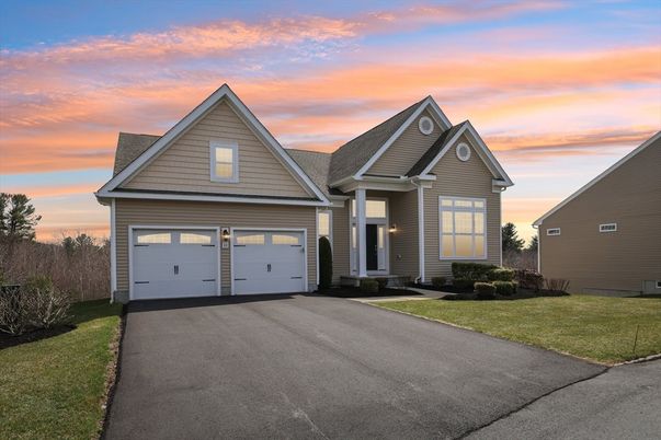 Attached, Exterior, Facade, Farmhouse