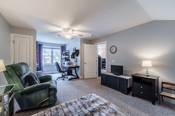Home Office, Interior