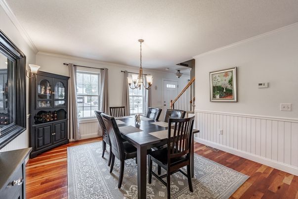 Chandelier, Dining room, Interior, Wood Texture Flooring