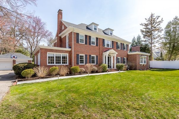 Backyard, Exterior, Facade, Brick Facade, Georgian