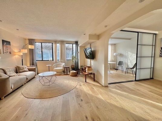 Interior, Living room, Pendant Lights, Wood Texture Flooring